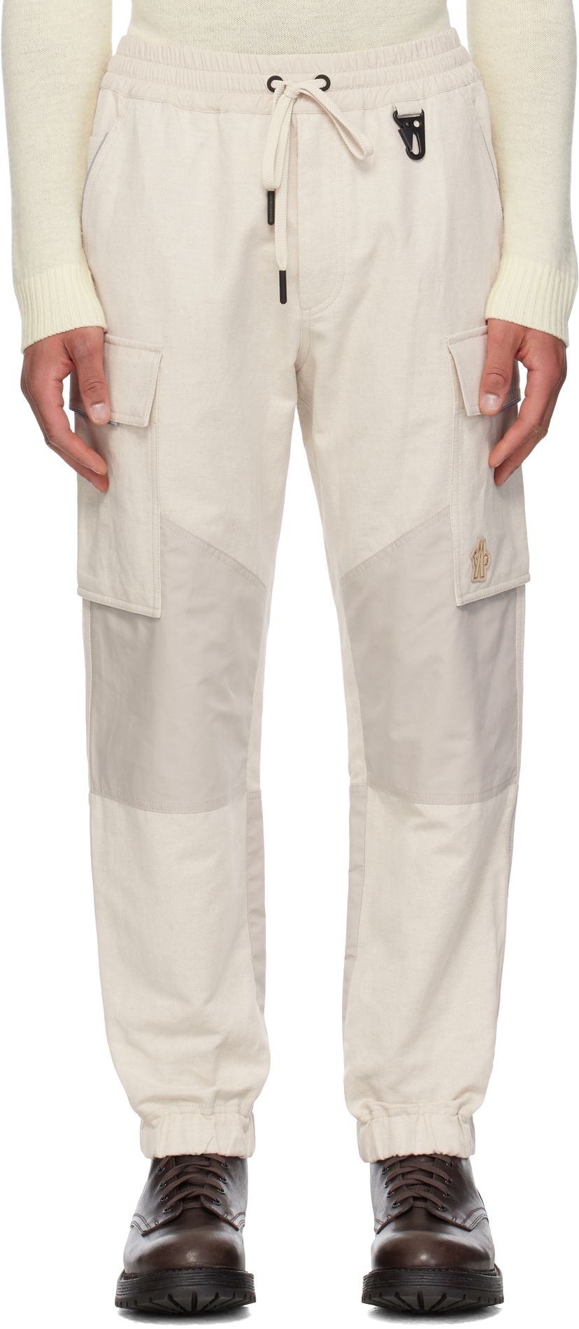 Штани карго Moncler Moncler Grenoble x FRGMT Hiroshi Fujiwara Cotton & Linen Jogging Cargo Pants бежевий | K10972A00006598C3