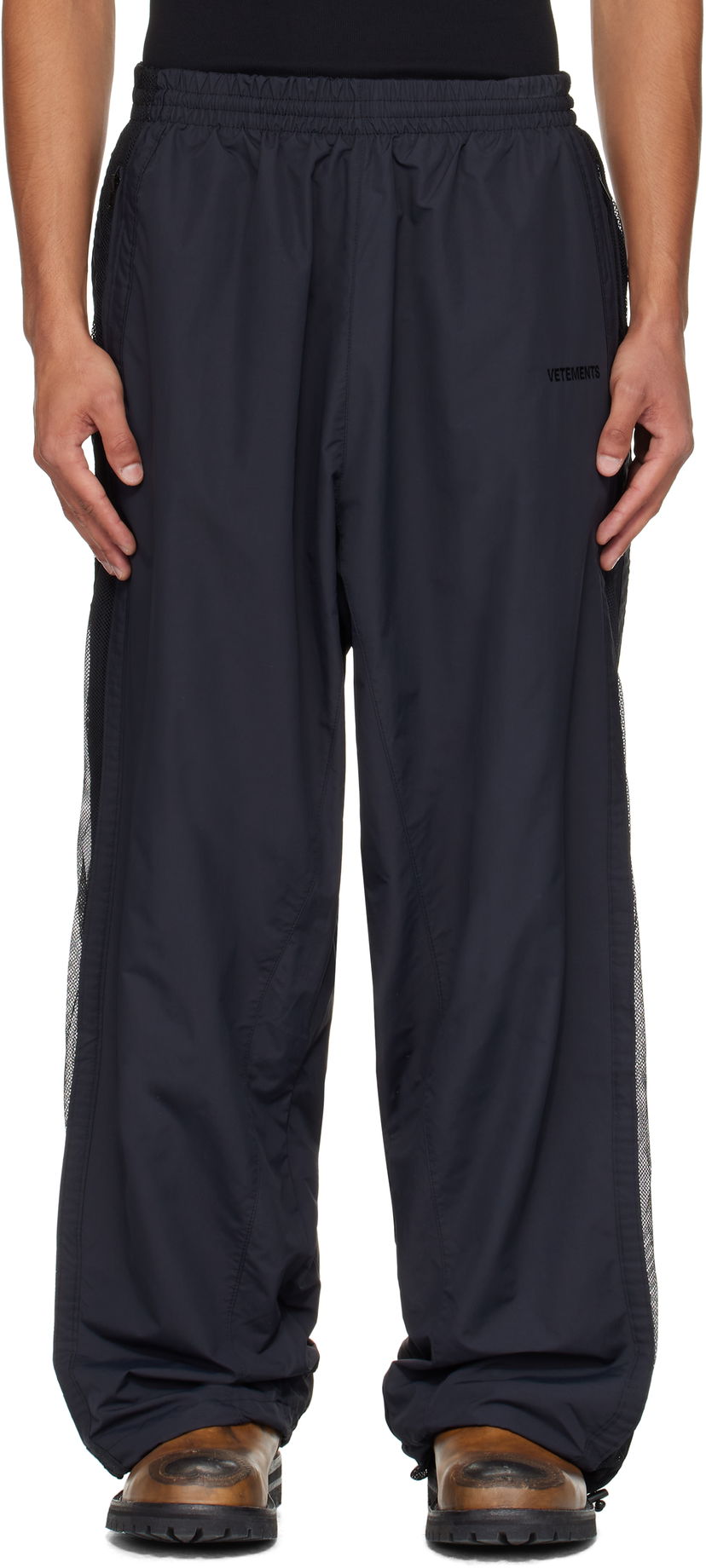 Спортивні штани VETEMENTS VETEMENTS Mesh Panel Track Pants чорний | UH76GP700B