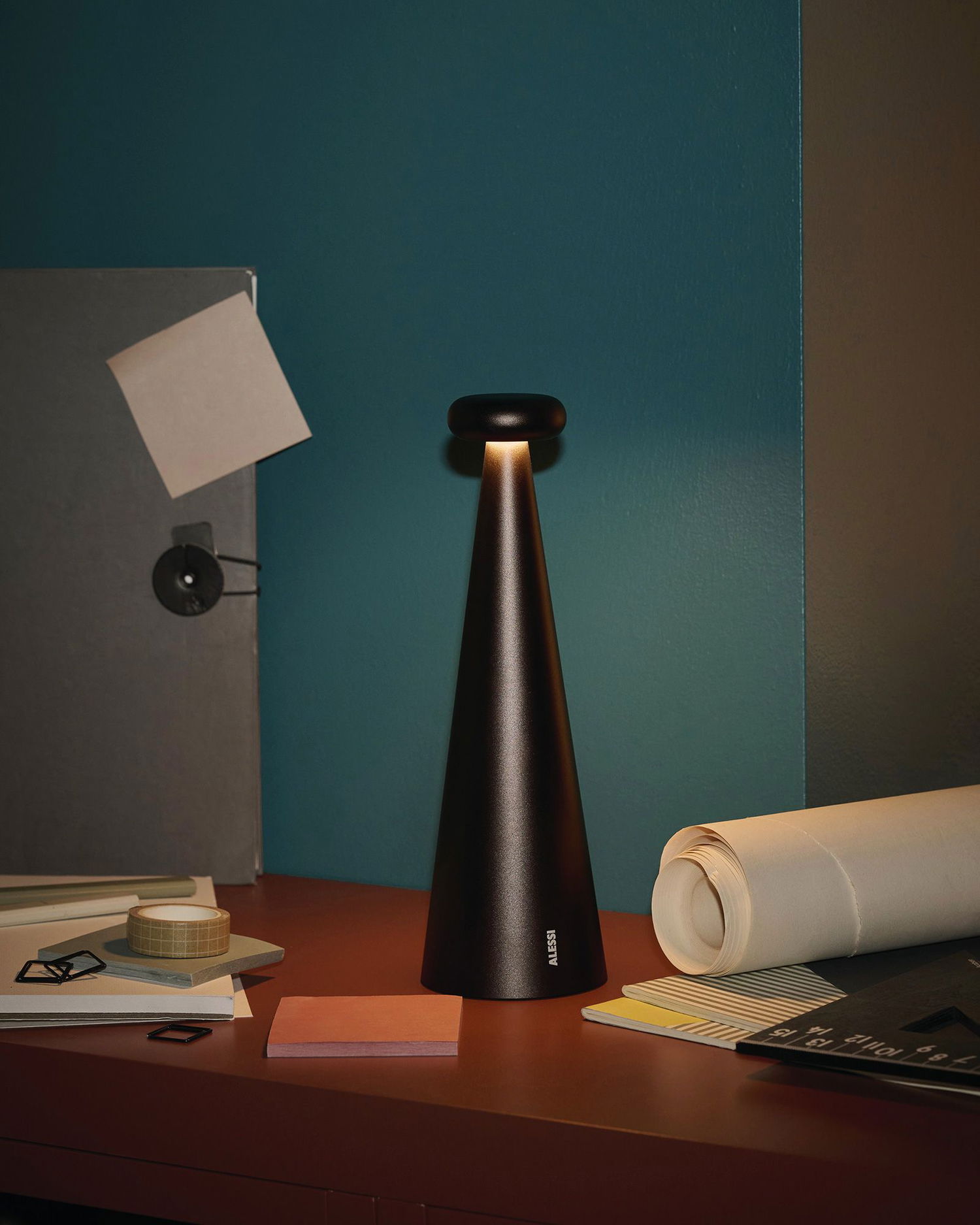 Домашній декор Alessi Bedin USB-C Table Lamp чорний | AST02-BR, 1