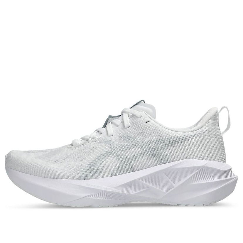 Кросівки та взуття Asics Novablast 5 білий | 1012B765-100