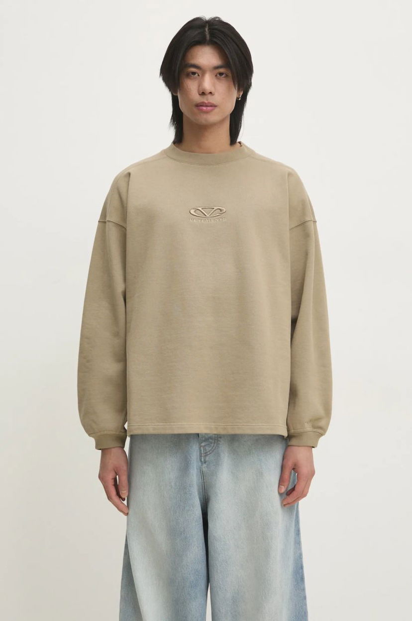 Cветр VETEMENTS VETEMENTS Oval Logo Cropped Boxy Sweatshirt бежевий | UA66CW600T