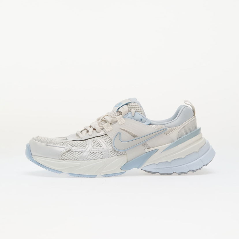 Кросівки та взуття Nike V2K Run білий | FD0736-009