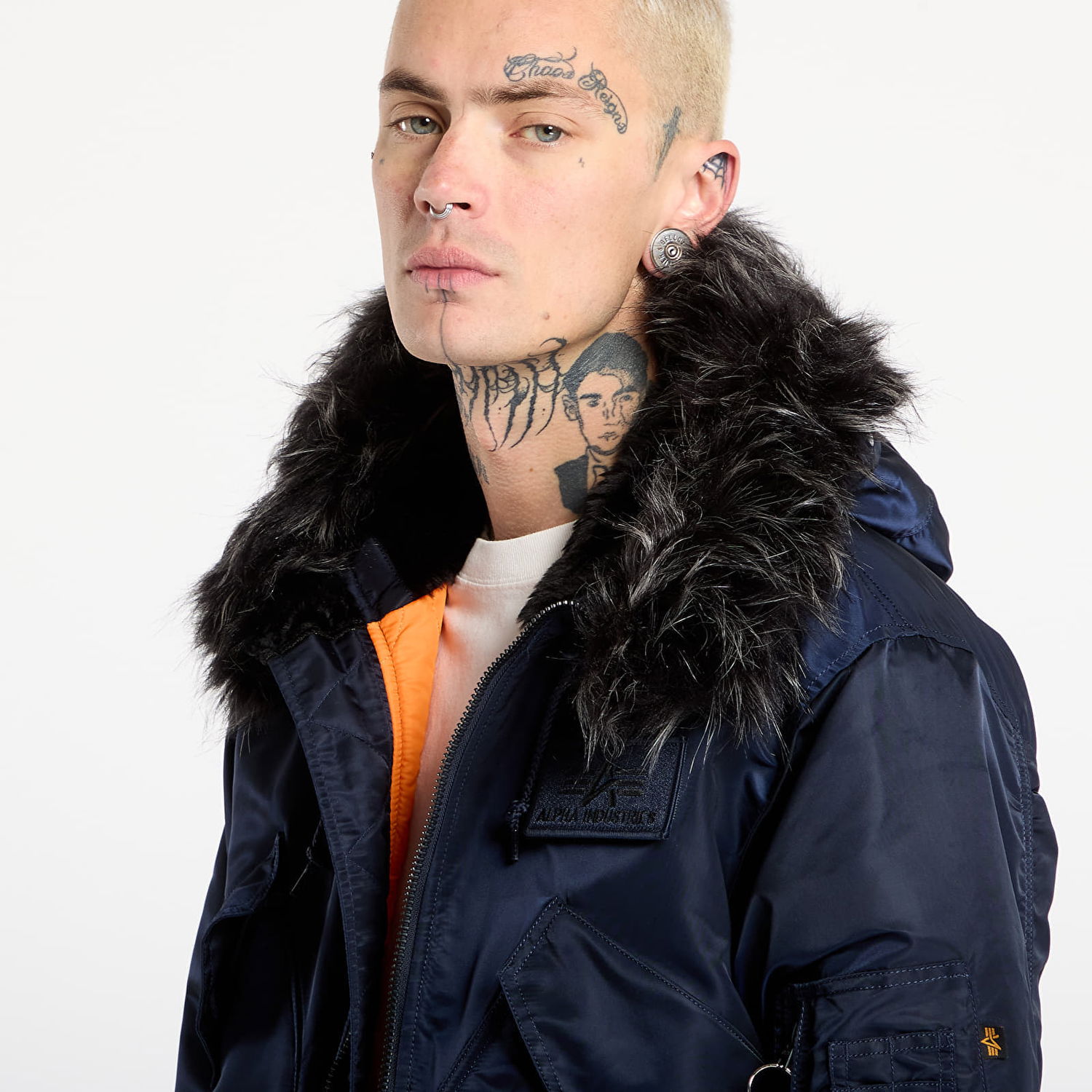 Куртка бомбер Alpha Industries Hooded Custom Ultra Bomber Jacket with Faux Fur Trim and Orange Lining темно-синій | 113145-697, 1