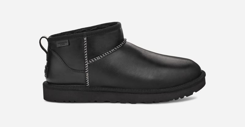 Кросівки та взуття UGG Classic Ultra Mini Leather Regenerate Boot чорний | 1158191-BLK