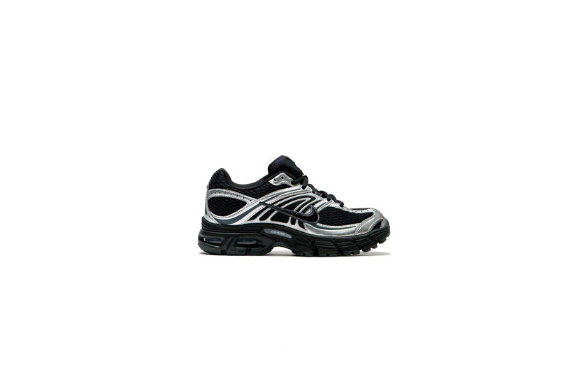 Кросівки та взуття Nike Air Max Moto 2K чорний | HQ2056-007