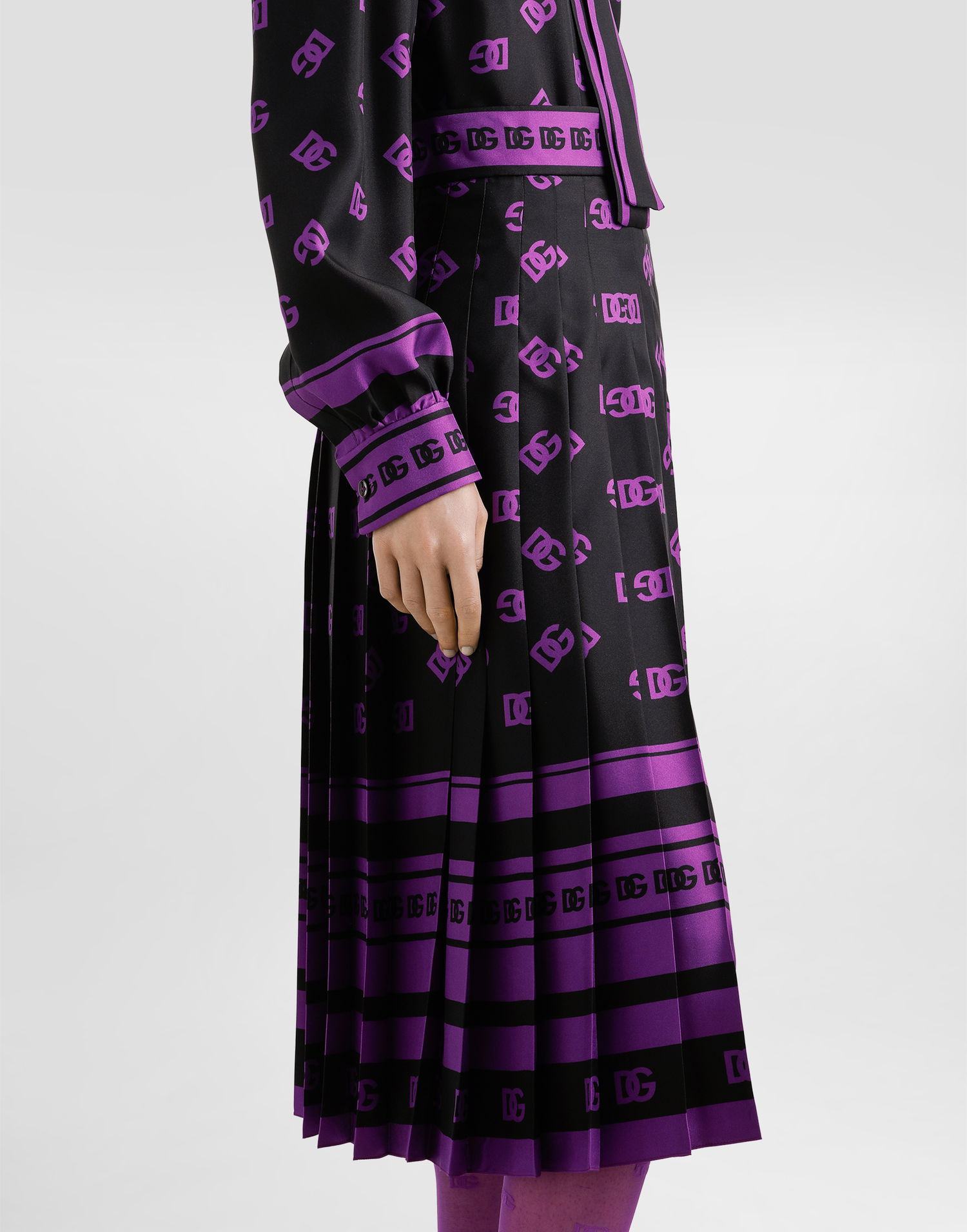 Спідниця Dolce & Gabbana Dolce & Gabbana DG Logo Print Long Pleated Skirt чорний | F4C2GTHI1Z7HN9BP, 1