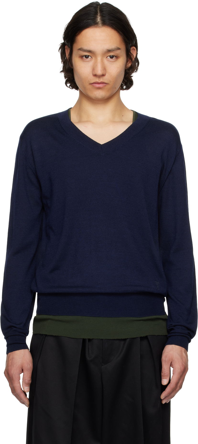 Cветр AMI AMI Paris V-Neck Wool Sweater темно-синій | HKS266.KN0066