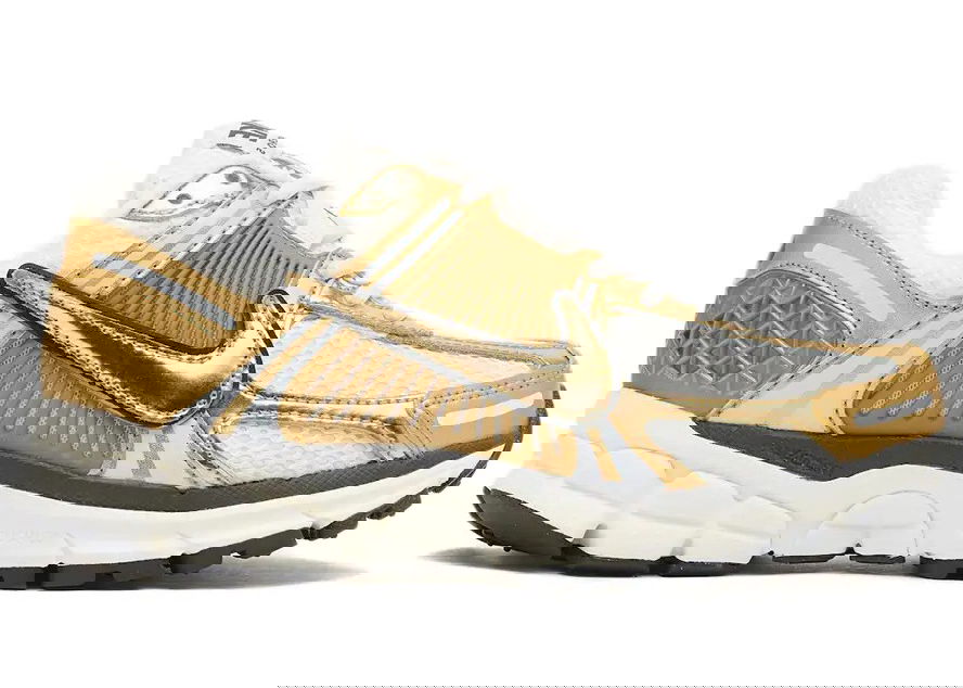 Кросівки та взуття Nike Zoom Vomero 5 Metallic Gold W бежевий | HF7723-001, 0