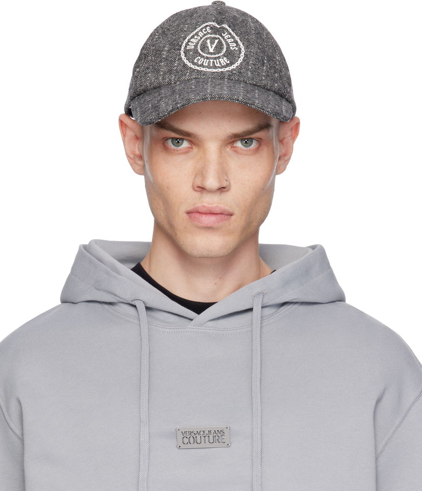 Кепка Versace Pinstripe Baseball Cap Сірий | E77GAZK48_EZG297