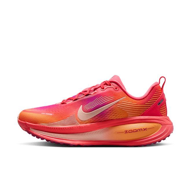Кросівки та взуття Nike Vomero 18 SE "Sunset" W Рожевий | hq2585-800