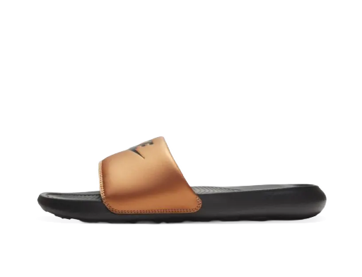 Кросівки та взуття Nike Victori One W Металік | CN9677-003