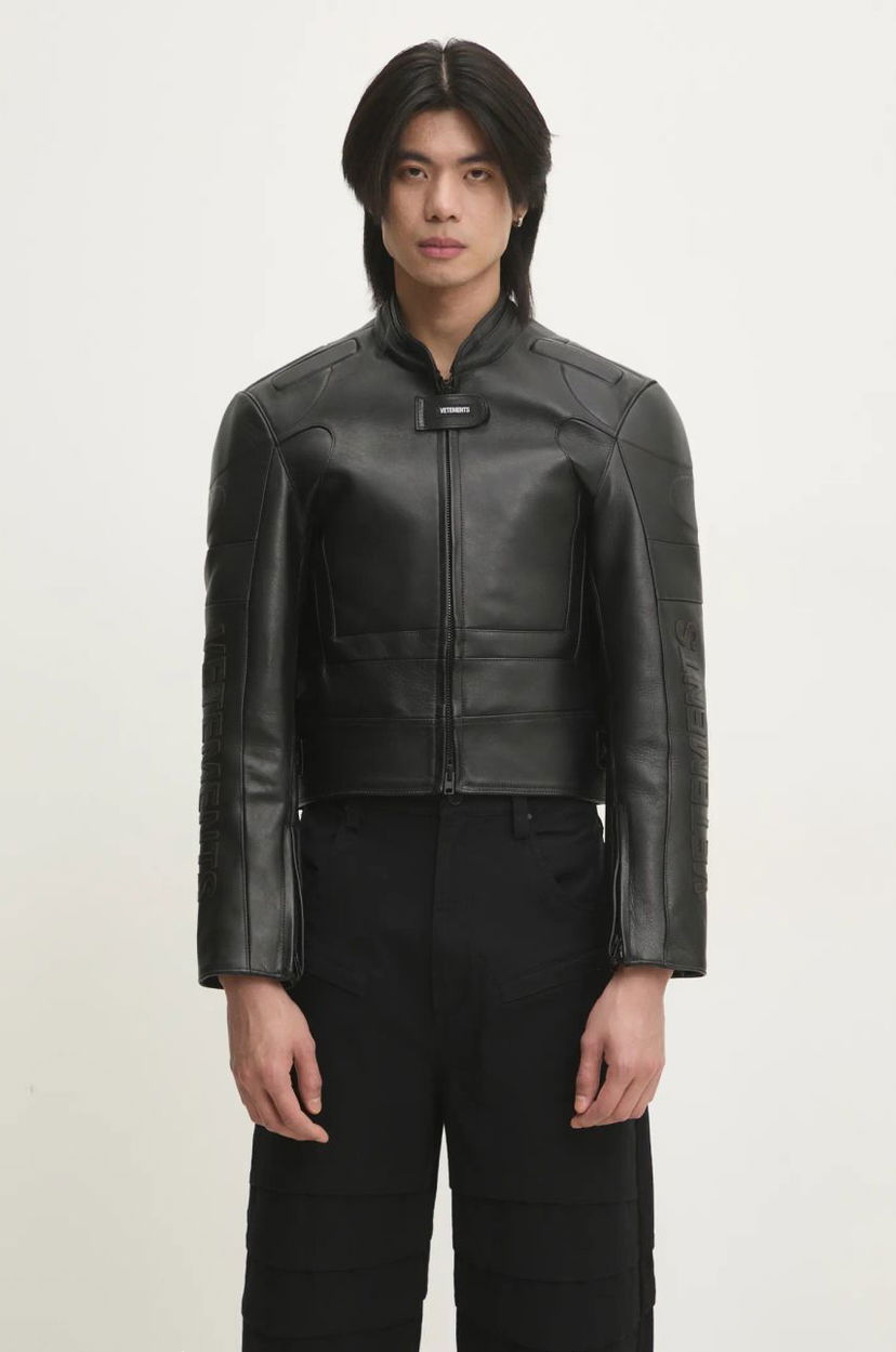Куртка VETEMENTS VETEMENTS Racing Logo Leather Jacket чорний | UA66JA210B