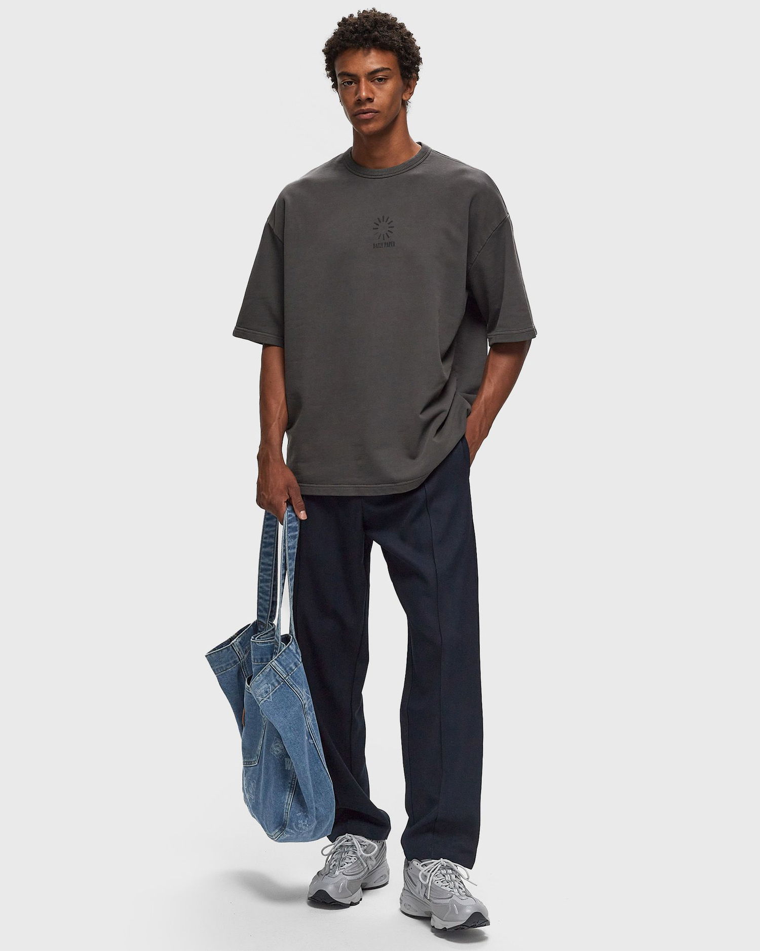 Футболка DAILY PAPER BUFFERING OVERSIZED SS TEE чорний | 2421078, 1