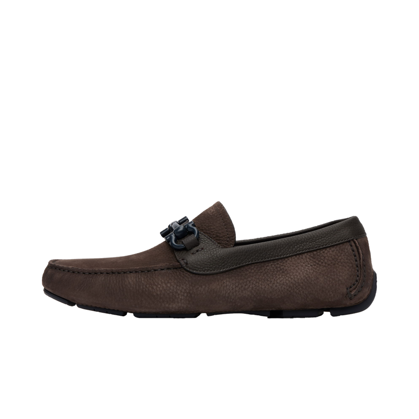 Кросівки та взуття FERRAGAMO Salvatore Ferragamo Gancini Ornament Driver Loafers Коричневий | 784300