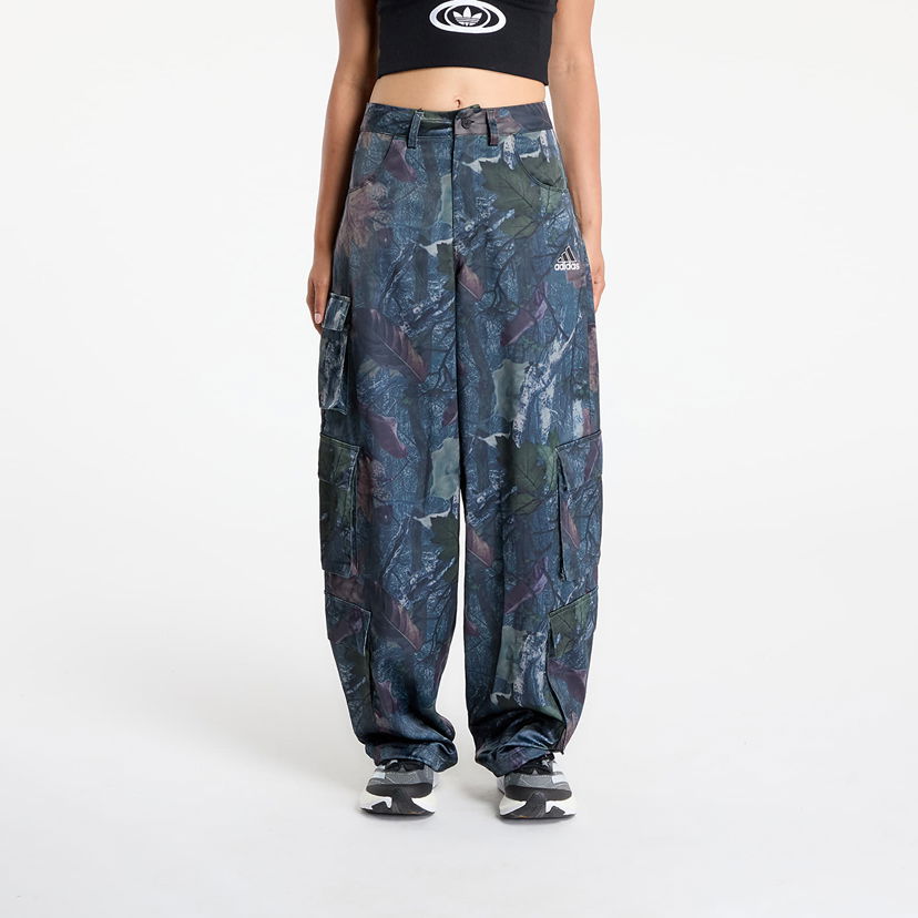 Штани карго adidas Originals adidas Originals Leaf Camo Print Satin Cargo Joggers Синій | KE3741