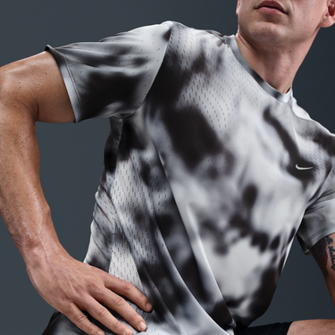 Футболка Nike Dri-FIT ADV Running Division Breathe Short-Sleeve Running Top Сірий | HJ4148-010, 4