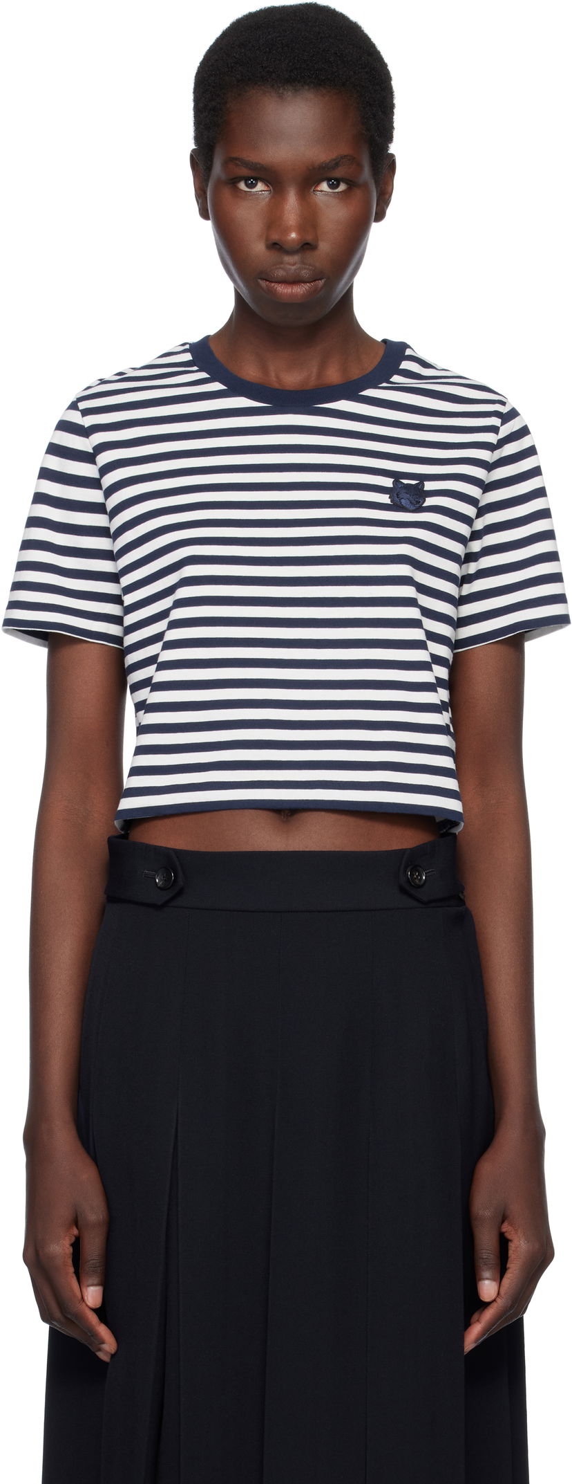 Кроп-топи MAISON KITSUNÉ Maison Kitsuné Fox Head Patch Striped Cropped T-Shirt темно-синій | OW00110KJ0008