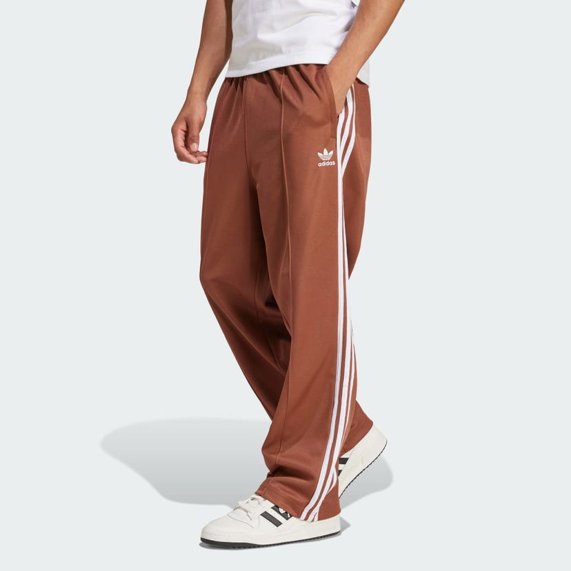 Спортивні штани adidas Performance Baggy Fit Firebird Sweatpants Коричневий | IZ2476