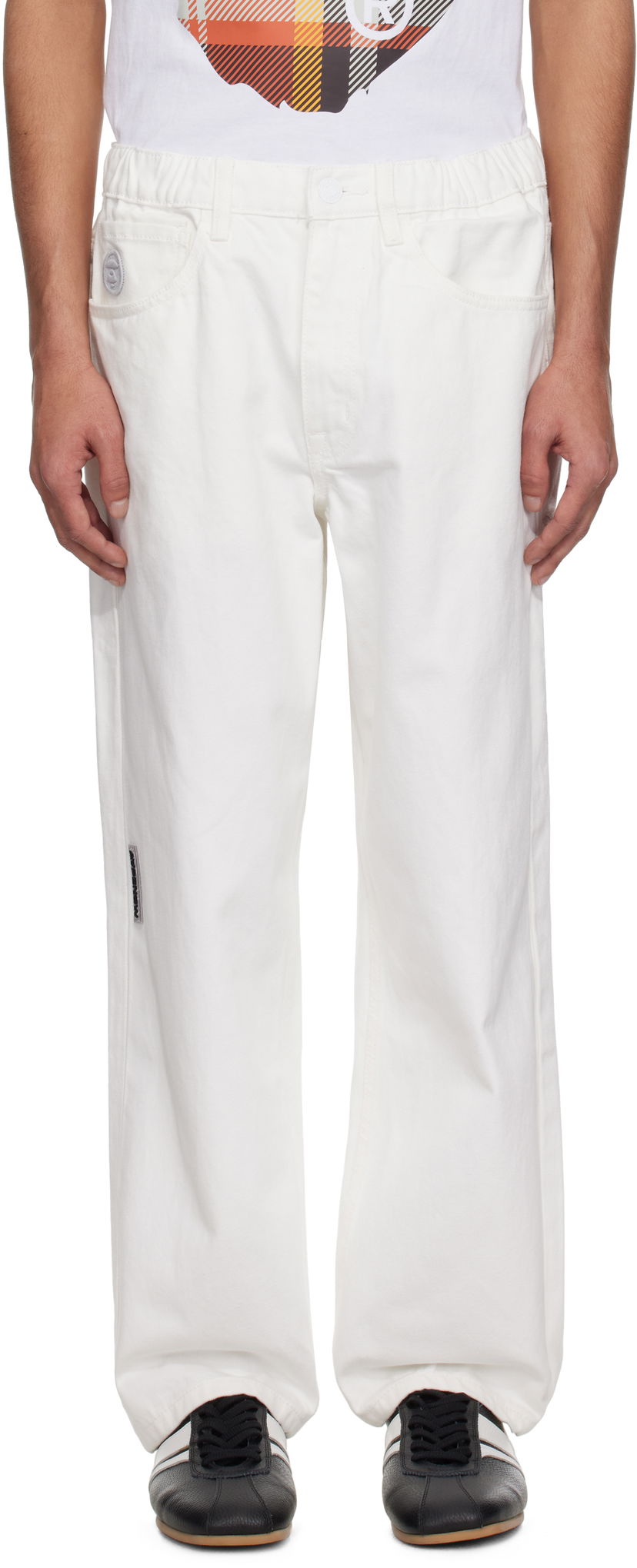 Штани AAPE by A Bathing Ape AAPE by A Bathing Ape 'AAPE Now' Moonface Logo Jeans білий | AAPPTMB662XAOWHX