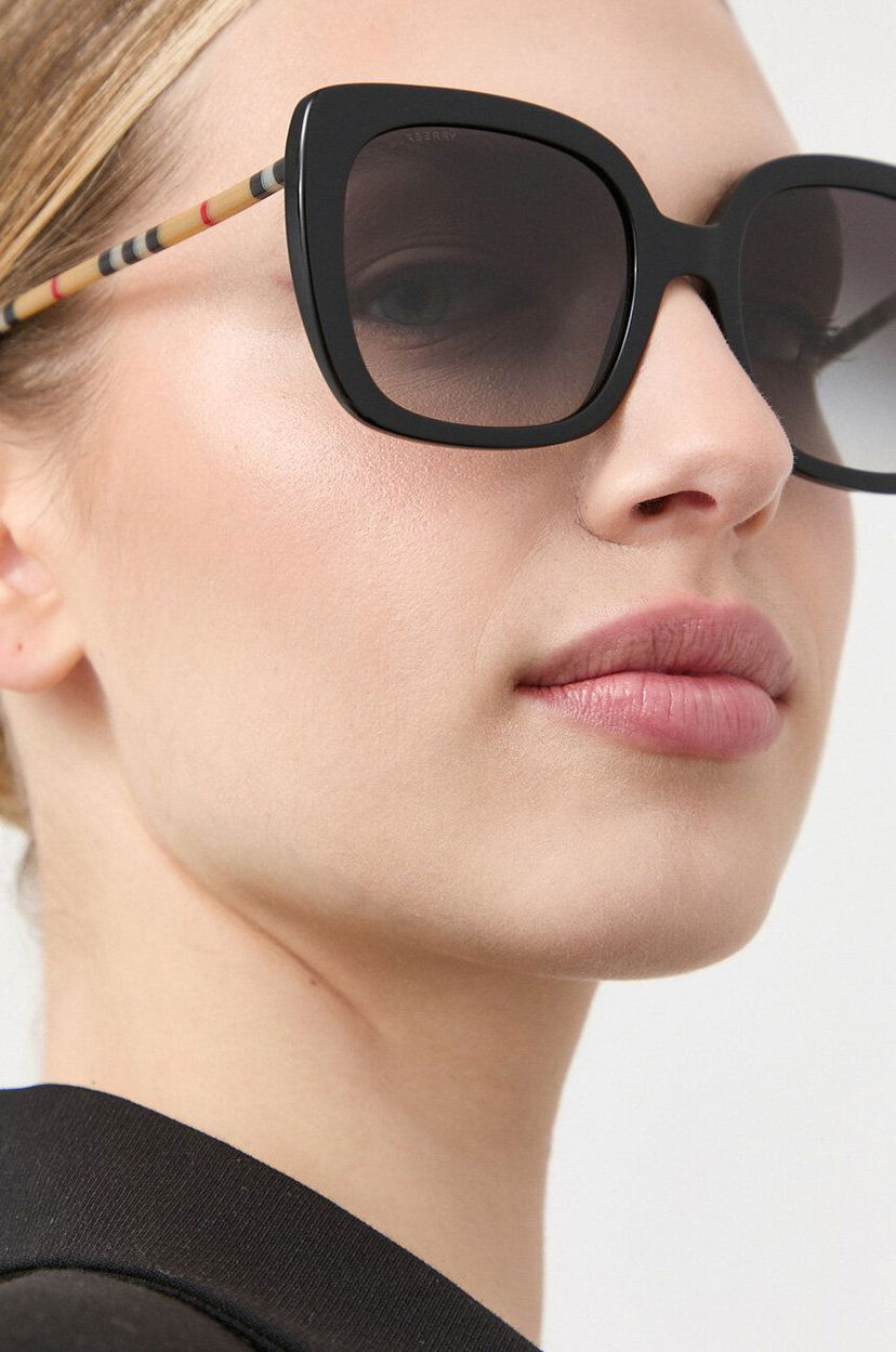 Сонцезахисні окуляри Burberry CAROLL Sunglasses чорний | 0BE4323
