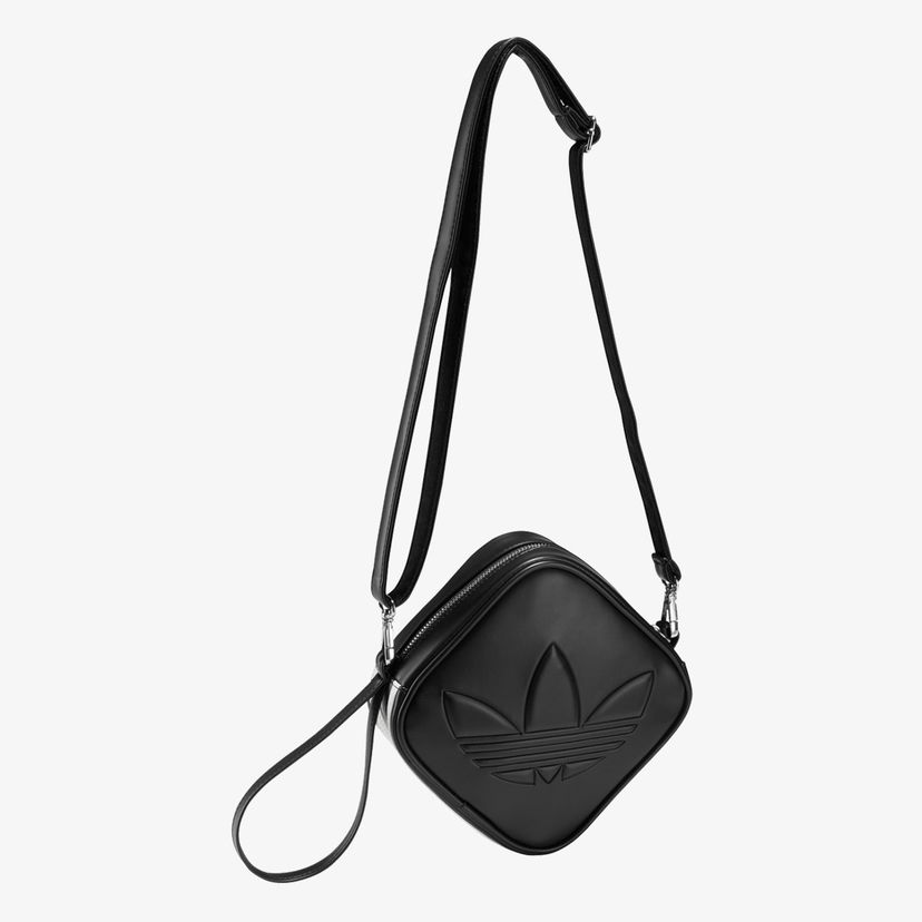 Сумка adidas Originals Crossbody Bag D-Shaped чорний | JC6004