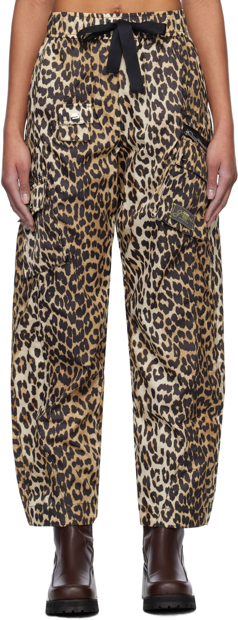 Штани карго GANNI GANNI Duchesse Nylon Cargo Pants бежевий | W0477