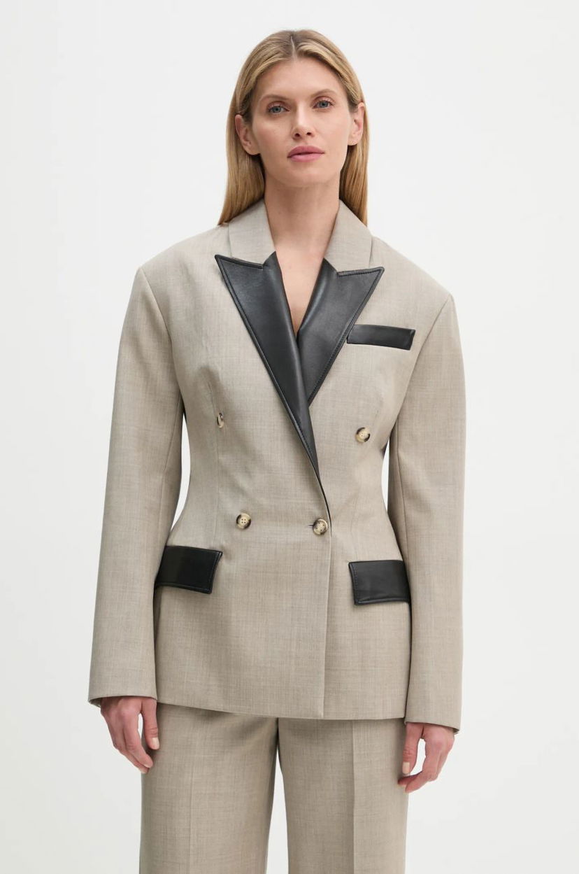 Куртка Nanushka Double Breasted Blazer with Faux Leather Trim бежевий | NW24FWJK36770