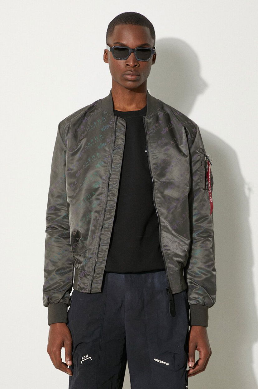 Куртка бомбер Alpha Industries MA-1 LW AOP Rainbow Bomber Jacket Сірий | 106109.136