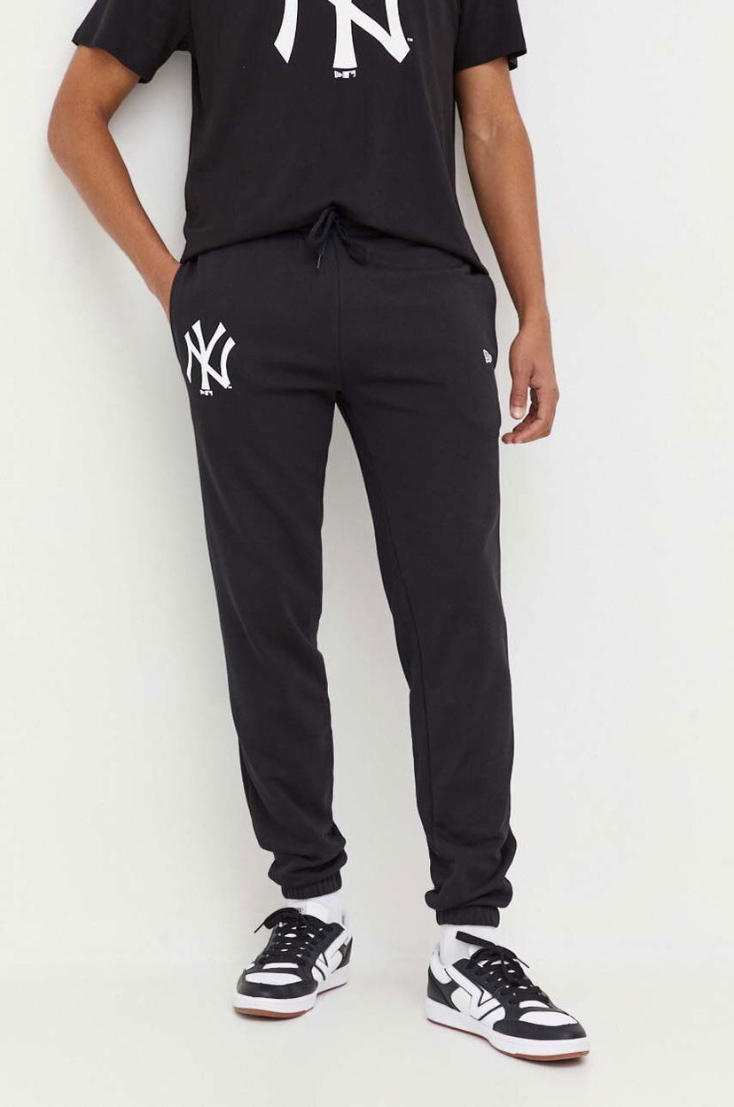 Спортивні штани New Era Printed Sweatpants чорний | 60416726