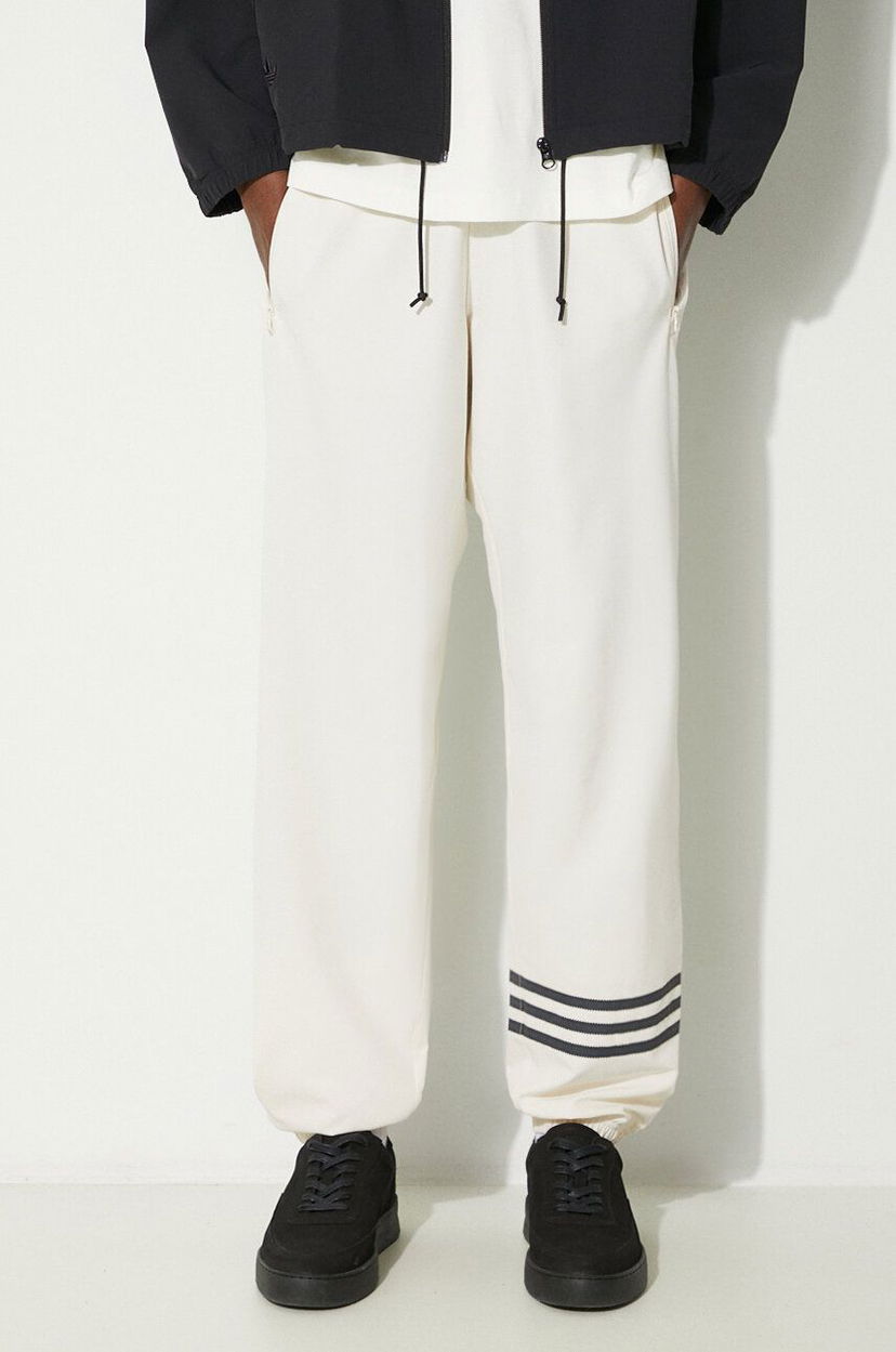 Спортивні штани adidas Originals Originals Sweatpants бежевий | IV5356