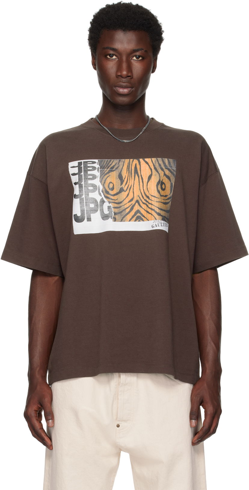 Футболка Jean Paul Gaultier Jean Paul Gaultier Printed Wood Oversized T-Shirt Коричневий | 25/03-W-TO293-J001-710060