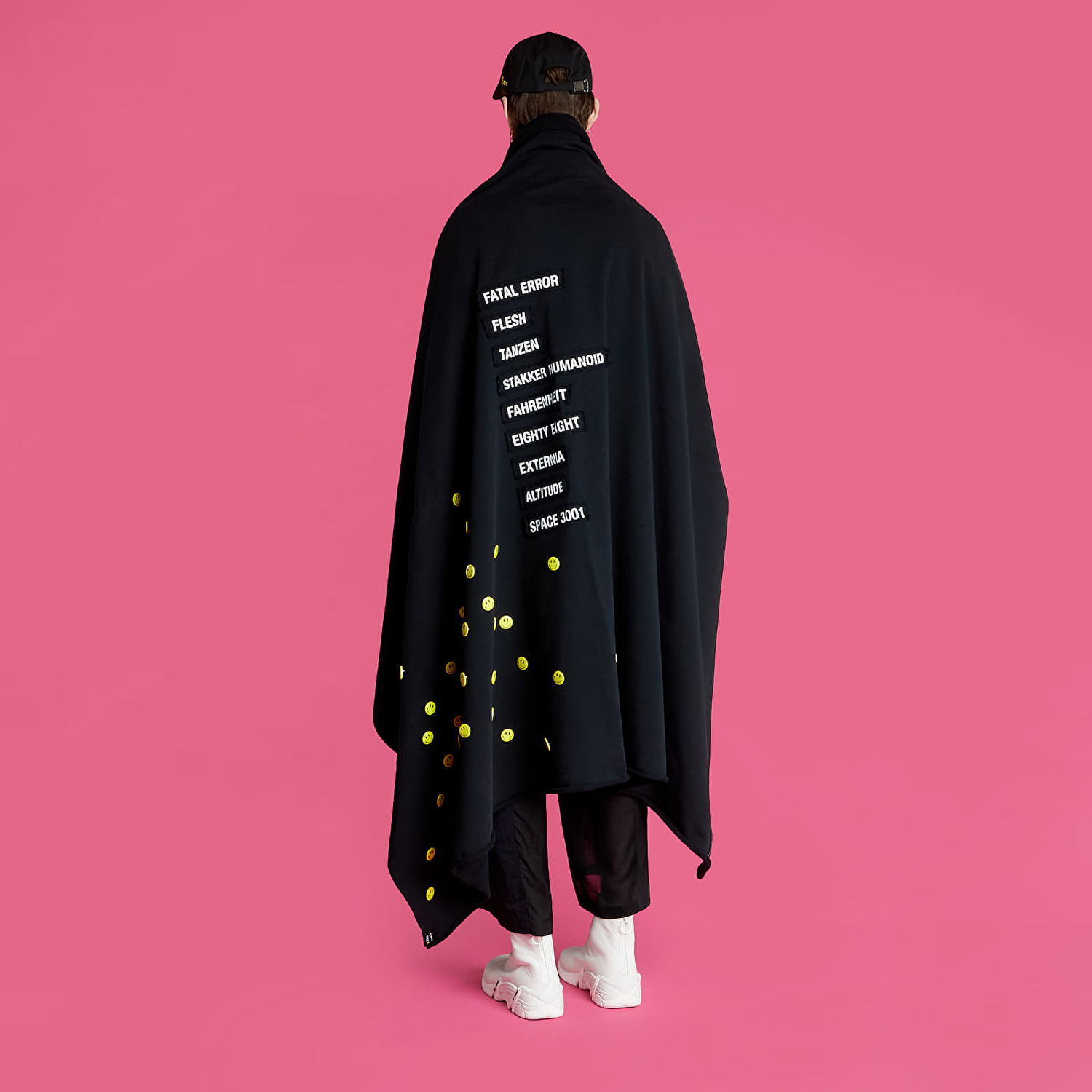 Одяг RAF SIMONS Fleece Blanket With Pins And Badges чорний | 224-905-19003-0099, 1