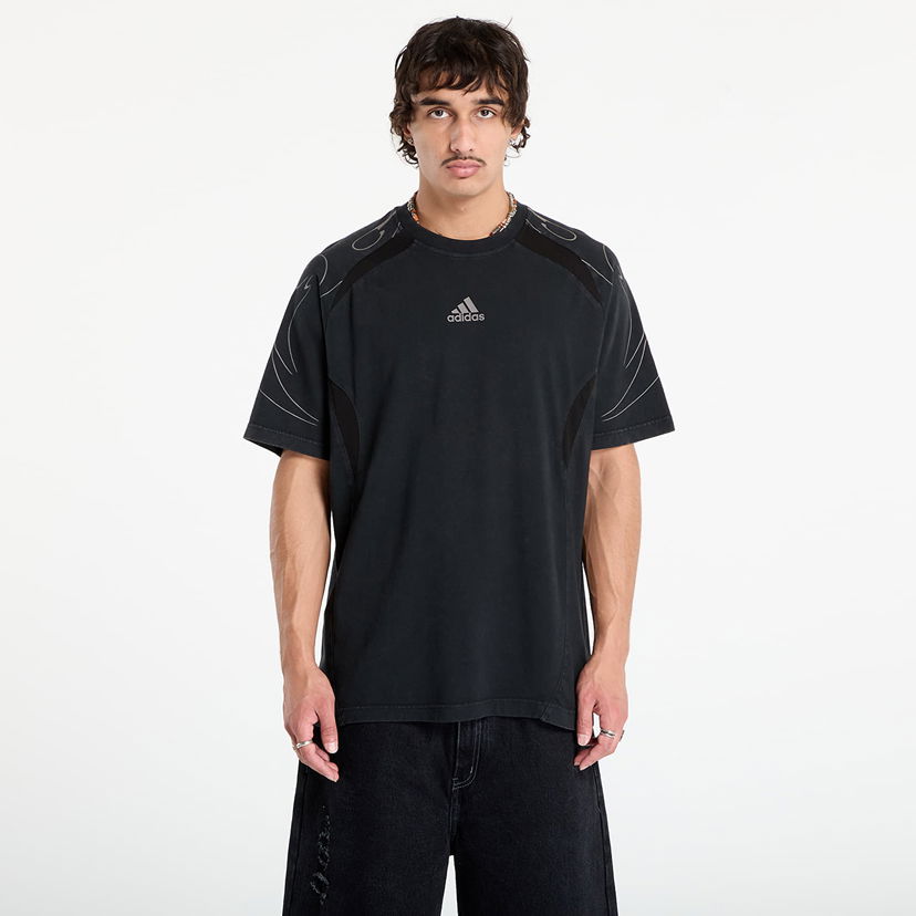 Футболка adidas Originals Adilenium Season 4 Teamgeist Graphic Tee чорний | KF8538