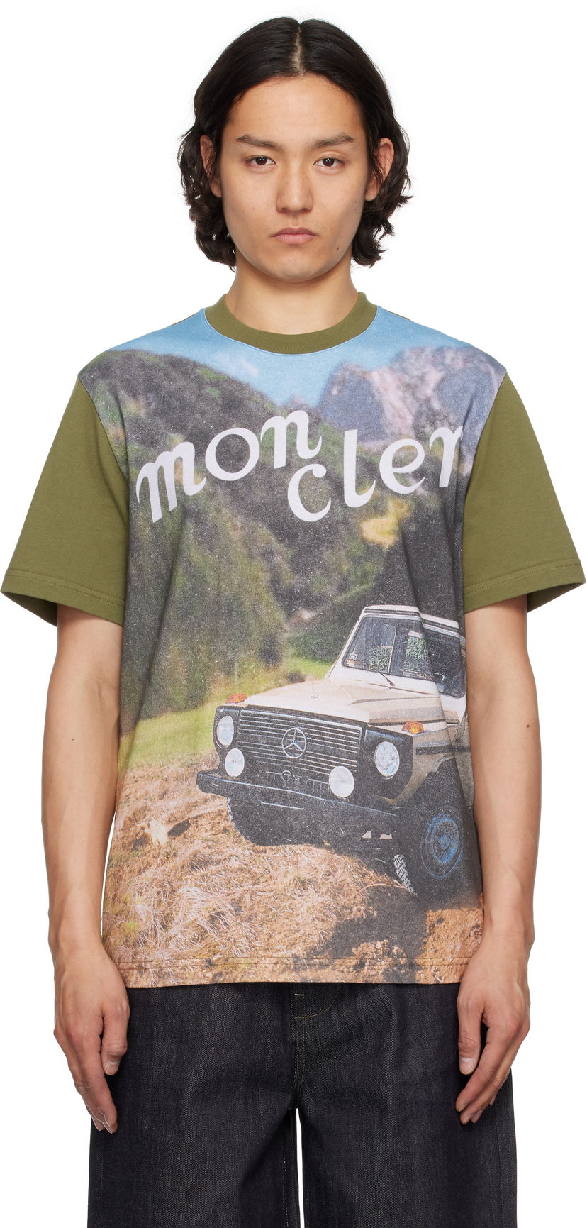 Футболка Moncler Moncler Genius Mercedes-Benz by NIGO Graphic Print Short Sleeve T-Shirt Зелений | K14018C0000389AB9