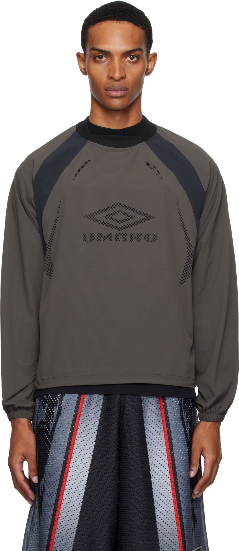 Футболка Umbro Umbro Lasered Nylon Crewneck T-shirt Сірий | UBMW0252FA164