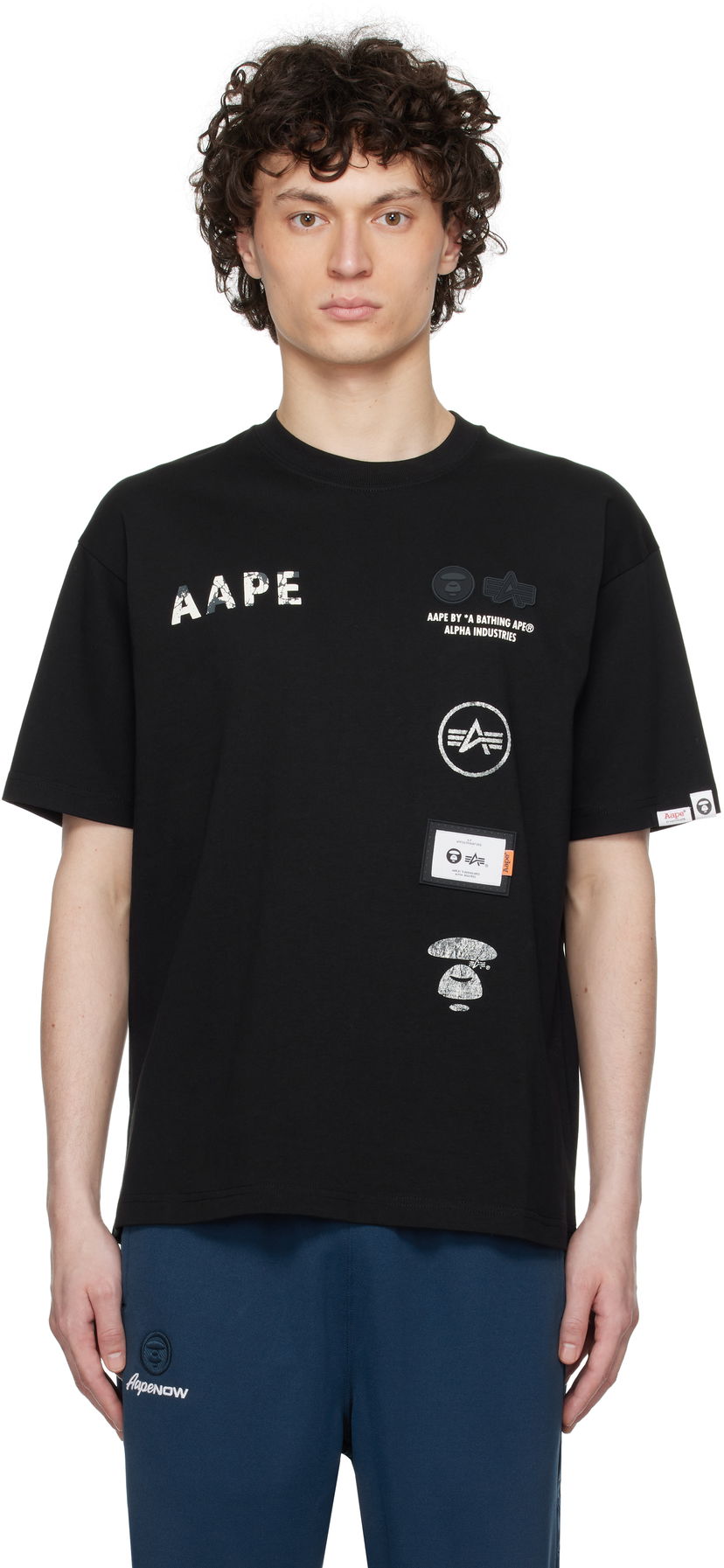 Футболка AAPE by A Bathing Ape AAPE by A Bathing Ape Alpha Industries 'Universe' T-Shirt чорний | AAPTEM9712XXNBKX