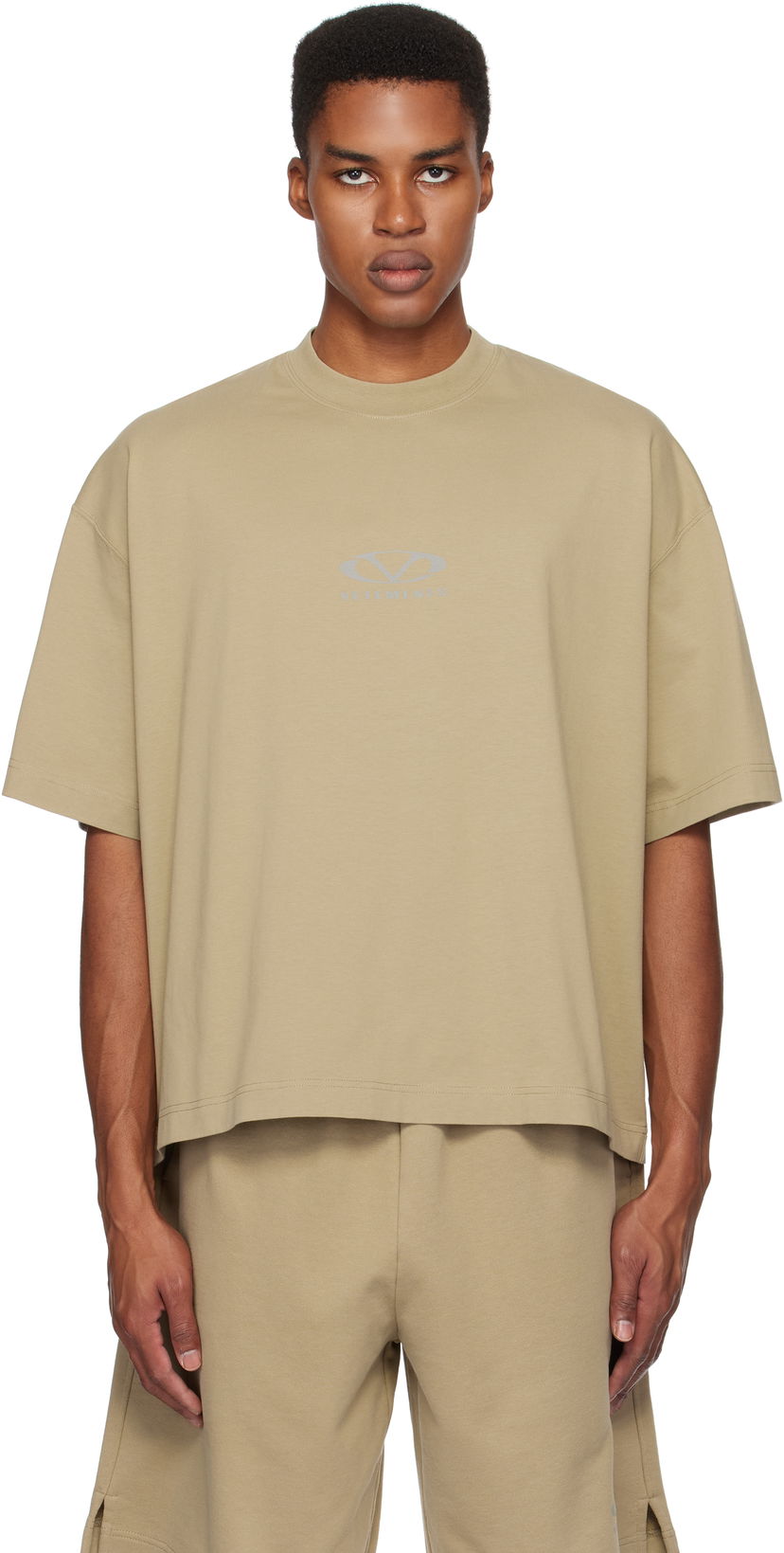 Футболка VETEMENTS Oval Logo Cropped Boxy T-Shirt бежевий | UA66TR600T
