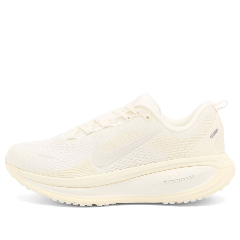 Кросівки та взуття Nike Vomero 18 бежевий | HM6804-110