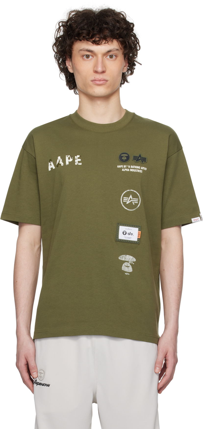 Футболка AAPE by A Bathing Ape AAPE by A Bathing Ape Alpha Industries Edition 'Universe' T-Shirt Зелений | AAPTEM9712XXNKHD