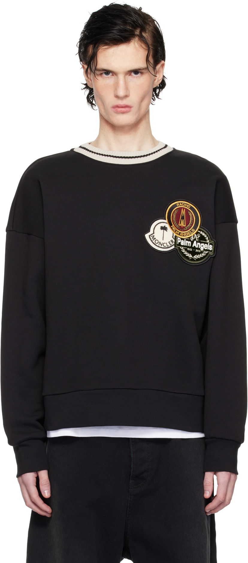 Світшоти Moncler Appliqué Sweatshirt чорний | J209L8G00002899V4